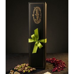 Dar Uzun Siyah Kutuda Lokum