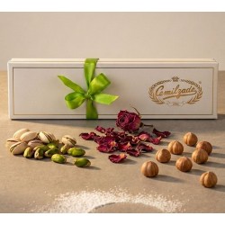 Dar Uzun Beyaz Kutuda Lokum